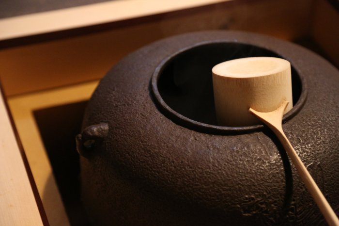 Springtime Oven Mitts: Find Spring Kitchen Accessories You Want